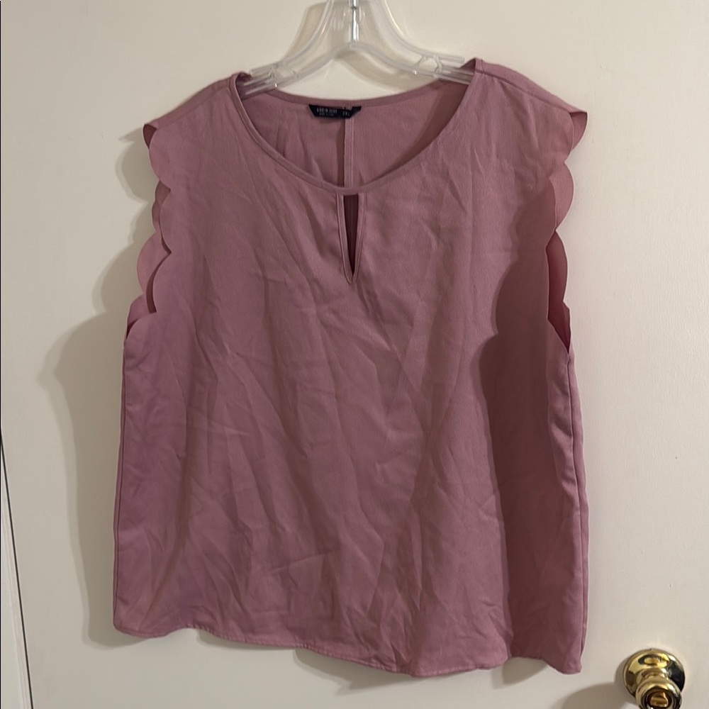 Women's Pink Sleeveless Top